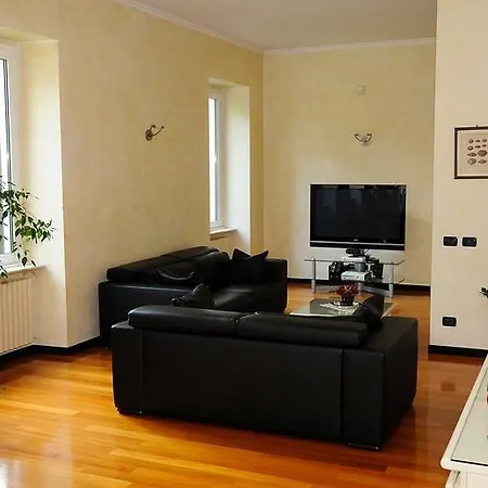 Lucia's House Bed and breakfast Lecco