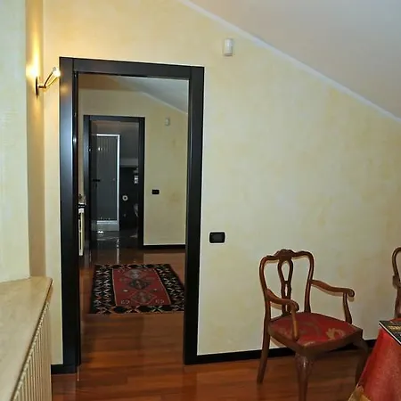 Lucia's House فندق مبيت وإفطار